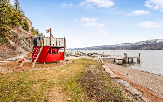 Perfect Getaway Cabin in the Okanagan 6