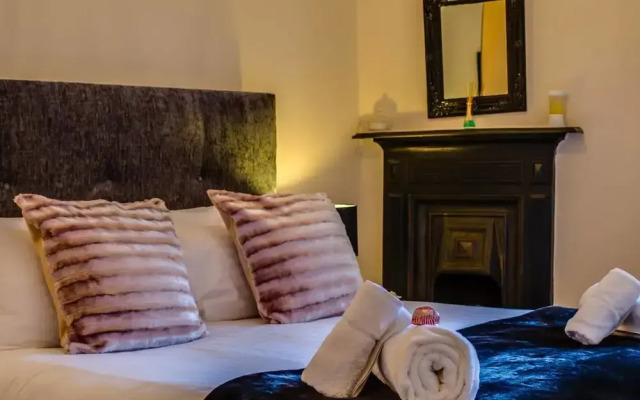 JOIVY Fabulous Ground-floor 3-bedroom Near Old Town