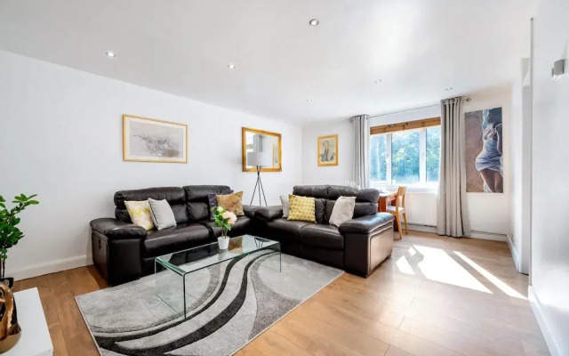 Classic 2 bed Apartment Situated in Mill Hill