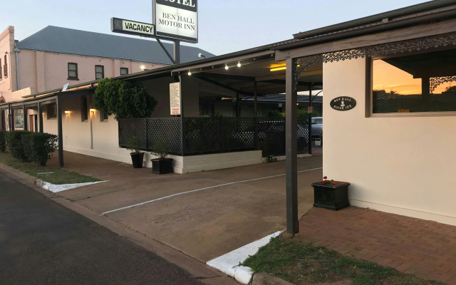 Ben Hall Motor Inn — 3-star hotel in Forbes