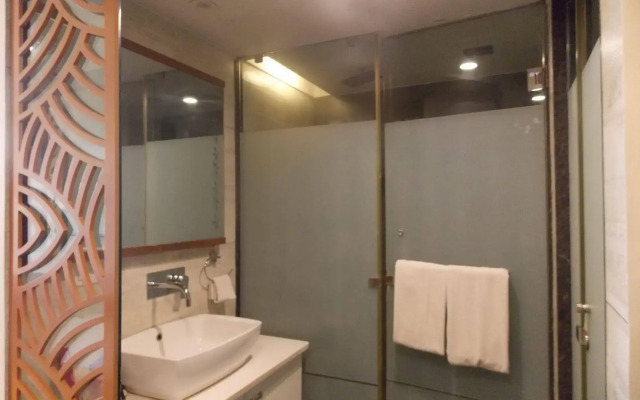 Silver Cloud Hotel & Banquets Ahmedabad