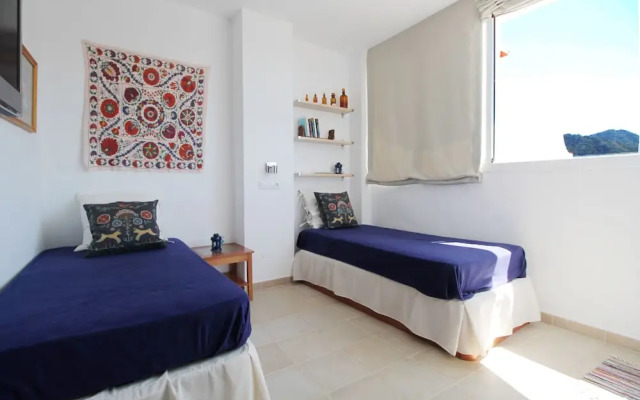 1061 Studio de la Torre
