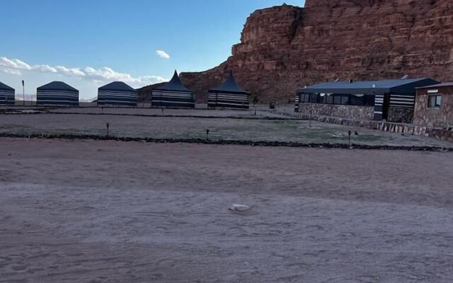 Wadi rum boutique camp & jeep tour