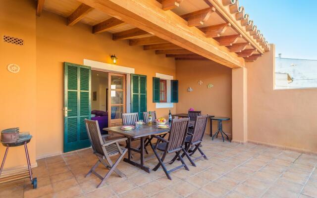 CA NA NYOLA - Apartment with terrace in Montuïri. Free WiFi