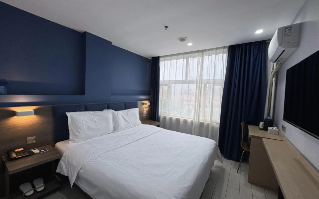 7 Days PremiumBeijing Shangdi Sport University – Guest Rooms – Beijing