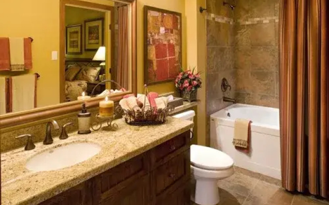 Pointe Beach Villas, Kelowna, Canada