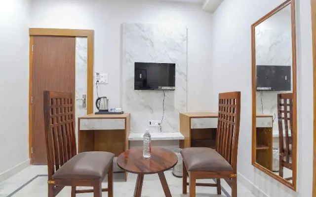 Fabhotel Grand Bala