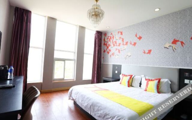 Light Stay·Yuexiang Hotel (Suning Jiulongzhu Dongzhou Road Branch)