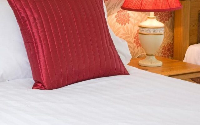 Lochnell Arms Hotel