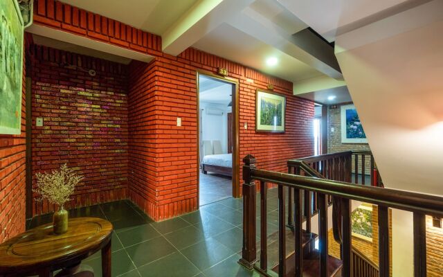 Calm House Hotel Hoi An