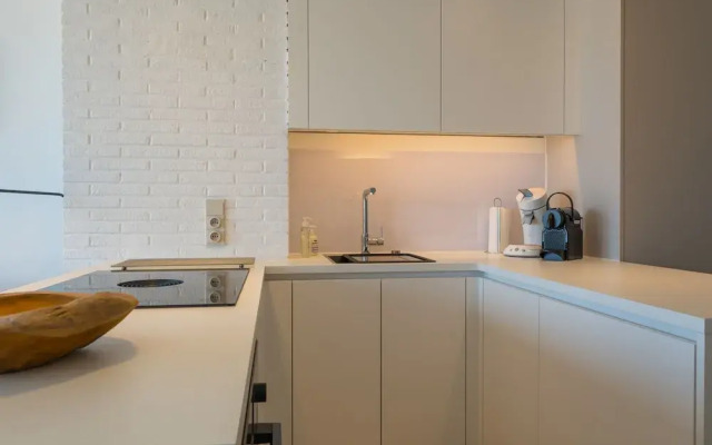 Studio on 4th Floor for Family