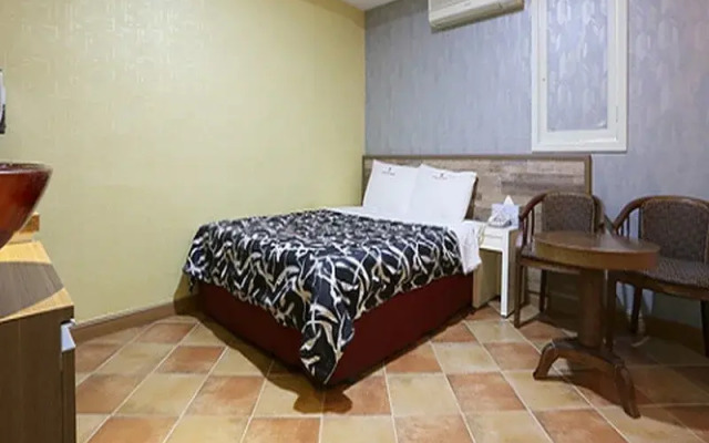 Neo Blue Motel