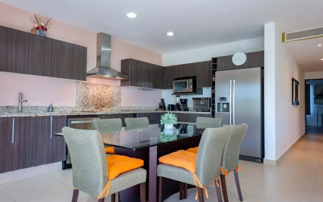 Del Viento Vaiven Penthouse 31 2 Bedroom Condo by RedAwning