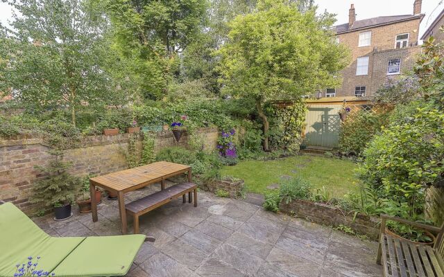 Quiet Home near Hampstead Heath