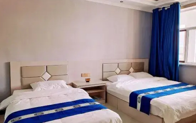 Aksai Happy Hotel