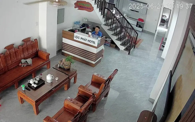 Loc Phat Hotel MC - by BAY LUXURY