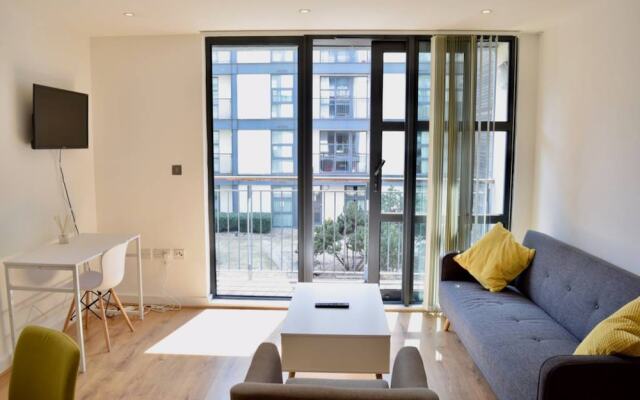 Stylish 1 Bedroom Flat In Amazing Location