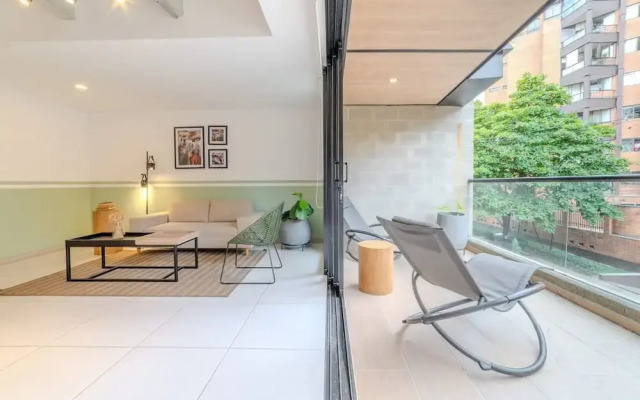Panoramic 3 BR w Balcony in Laureles Medell n