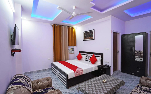 OYO 46441 Five Star Residency