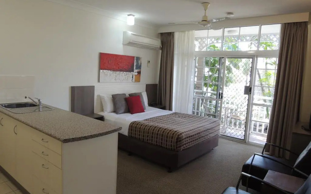 Reef Palms Motel
