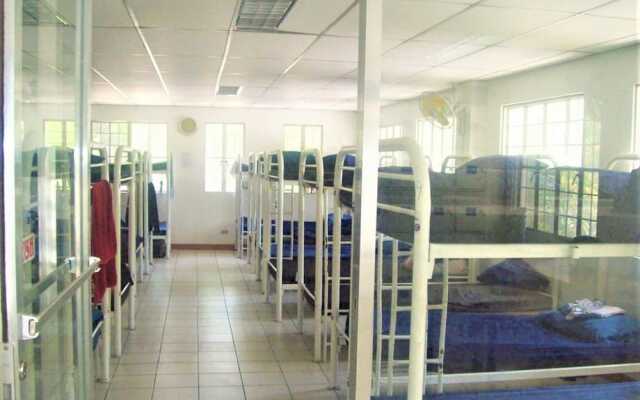Luneta Dormitory - Hostel (Caters to Men)