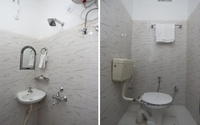 Hotel Baswari By OYO Rooms