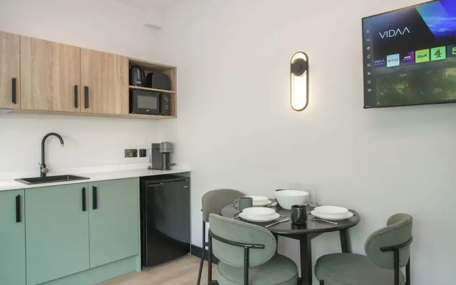 Sixty Aparthotel 2bed, Central Cardiff + Parking