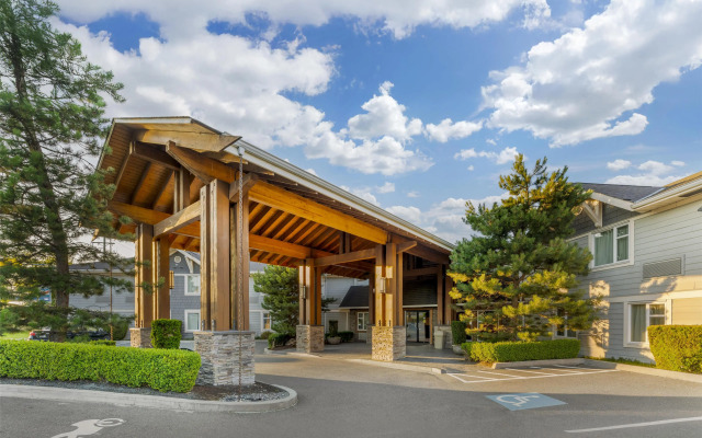 Best Western Plus Country Meadows Inn