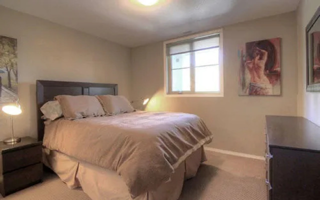 Pinnacle Pointe - By Vacations Kelowna