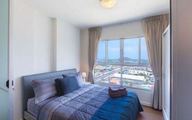 Baan KiangFah SeaView Condominium