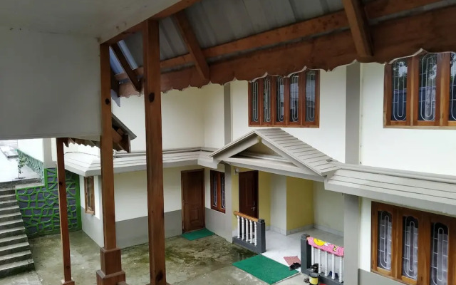 Ziro Palace Inn