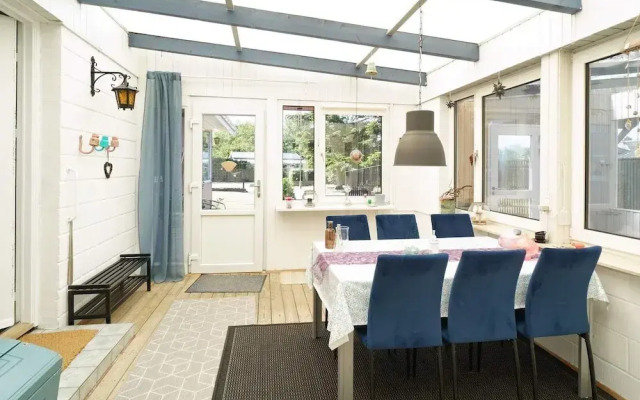 6 Person Holiday Home in Korsor