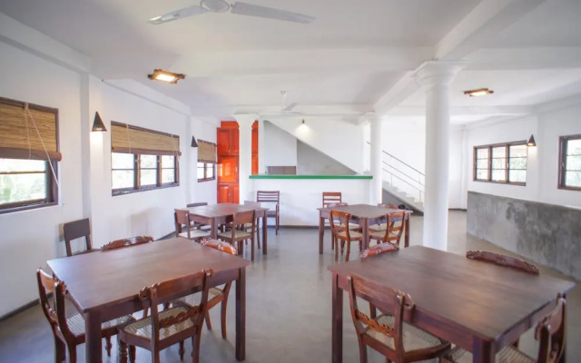 OYO 461 Zeilan Sunset Point
