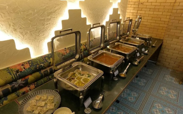 Hotel Mumbai House Valnai Malad