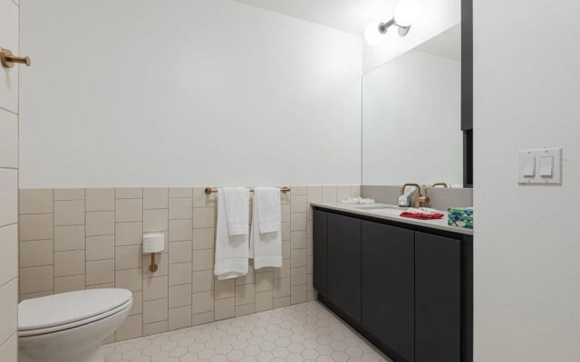 Gorgeous Hollywood Living - 1 Bedroom