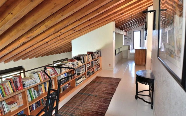 Villa Dismero With Pool