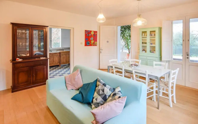 Stunning Home in Orentano With 2 Bedrooms and Wifi