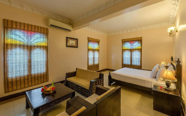 Golden Tulip Stonetown Boutique