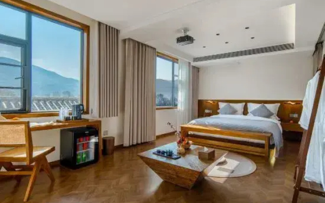 Shaxi Yishui Yifang Homestay