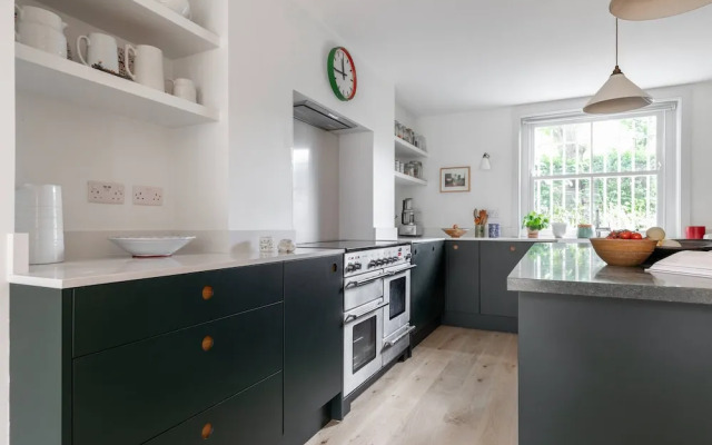 Rochester Road II by Onefinestay