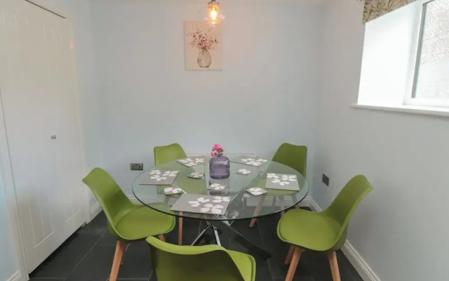 2 Staveley Cottages