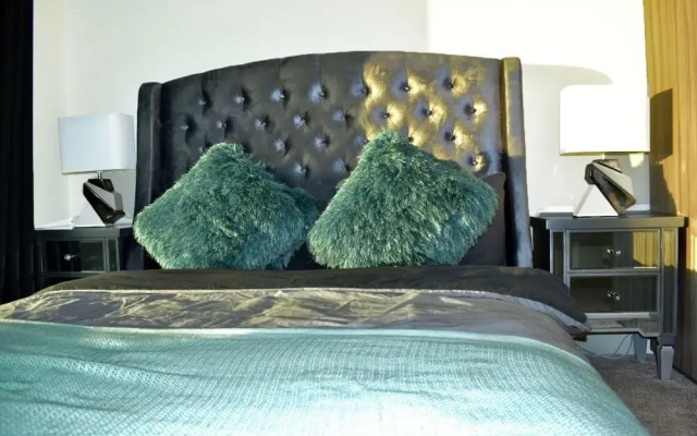 Royal Arsenal Riverside - Sleeps 4