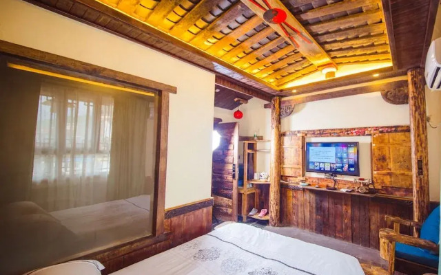 Dielianhua Cowherd Inn Zhangjiajie