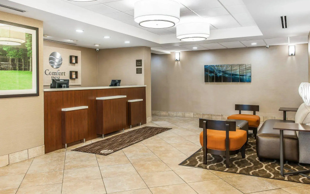 Comfort Inn Grove City - Columbus South