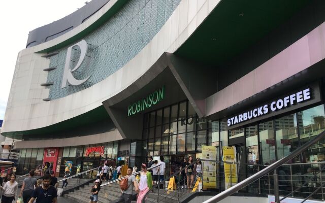 Bangkok Sanookdee - Adults Only