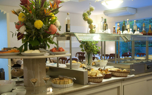Augusto's Copacabana Hotel
