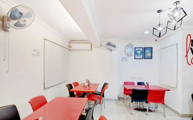 Collection O 30079 Indira Nagar