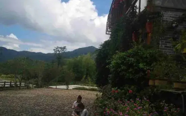 Waiting For You at Yunshuiyao Inn