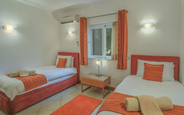 Monte Laranja Apt in Lagos