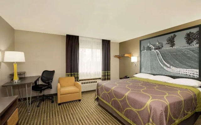 Super 8 By Wyndham Lexington Winchester Rd